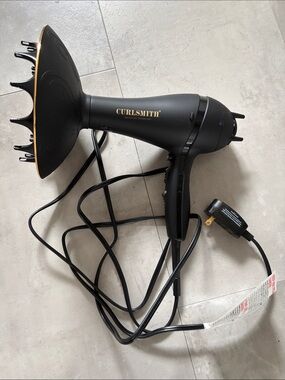 Curlsmith Defrizzion Dryer and XXL diffuser